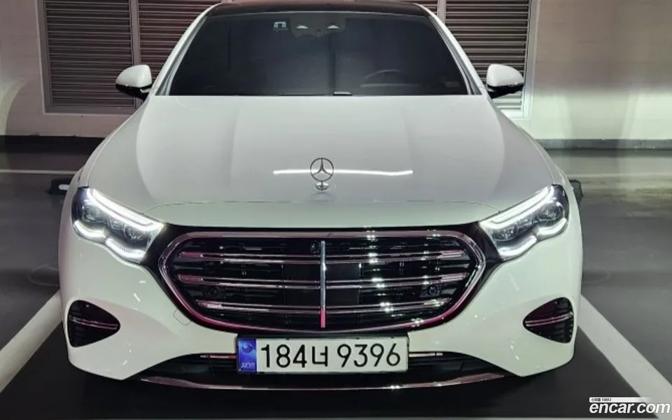 Mercedes-Benz E-Class E300 4MATIC 2025 — фото 1, купить с доставкой в Москву