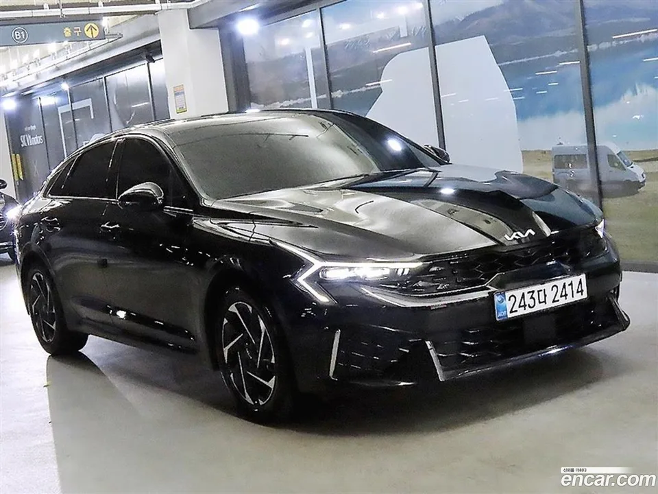 Kia K5 Hybrid 2024 — фото 1, купить с доставкой в Москву