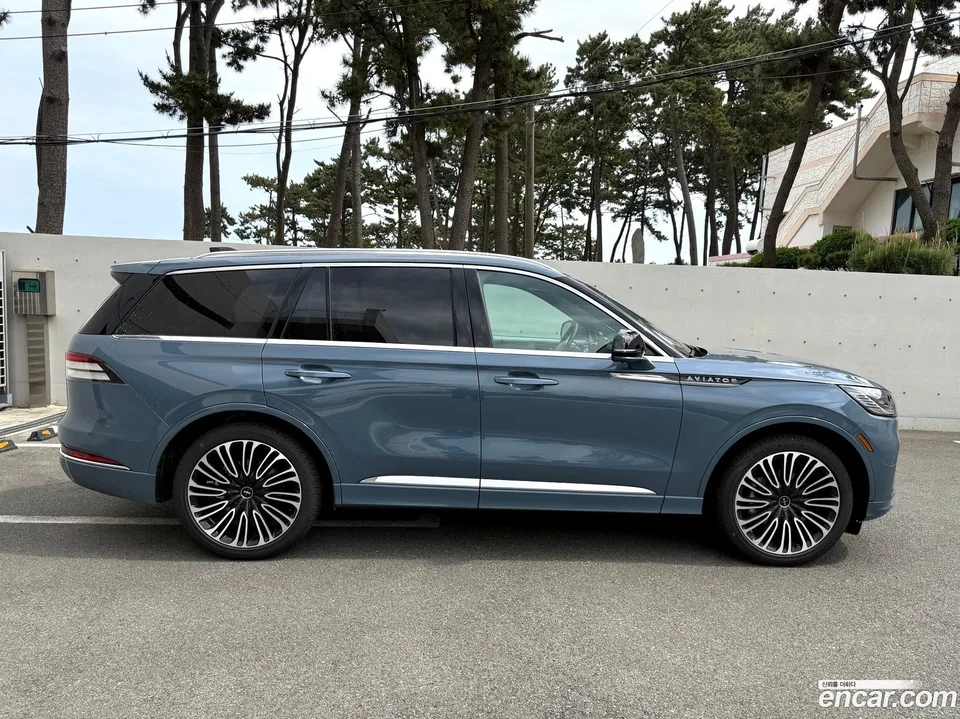 Lincoln Aviator 3.0 AWD 2025 — миниатюра 3