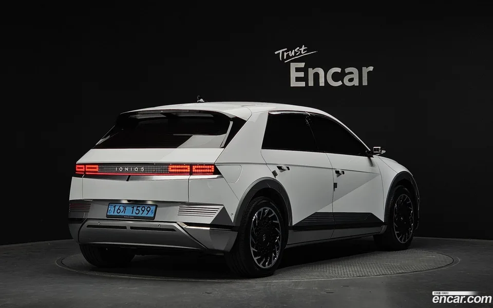 Hyundai Ioniq 5 2022 — миниатюра 2