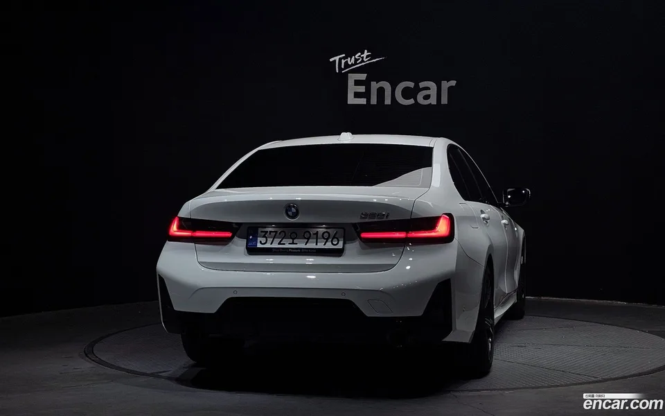 BMW 3 Series 320i M 2024 — миниатюра 4