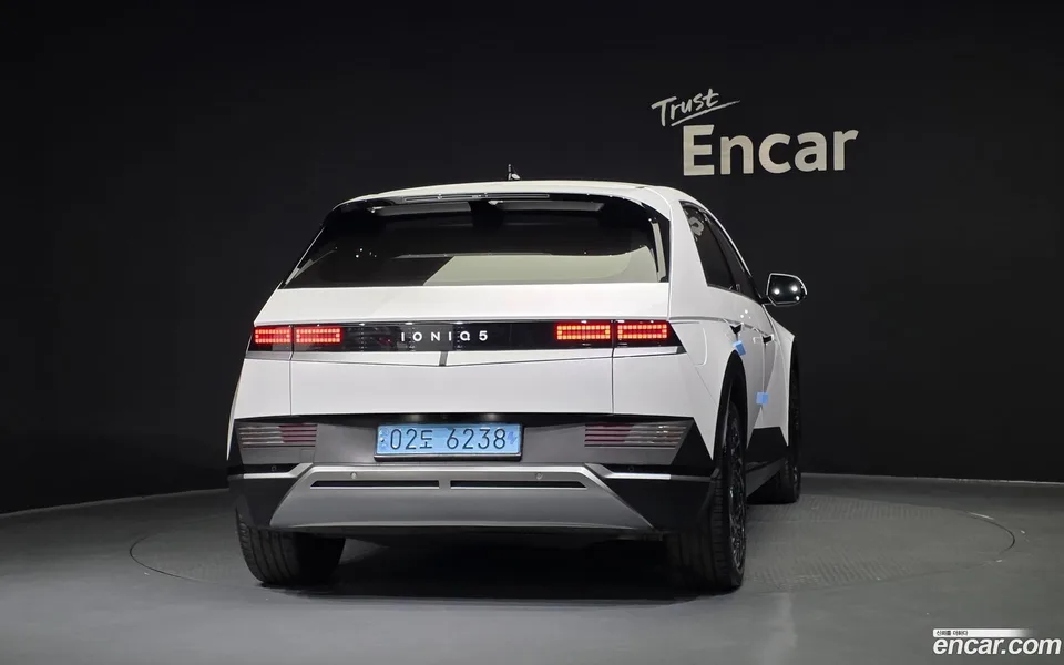 Hyundai Ioniq 5 2024 — миниатюра 3
