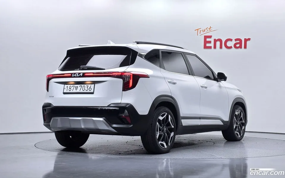 Kia Seltos 1.6 2WD 2023 — миниатюра 2