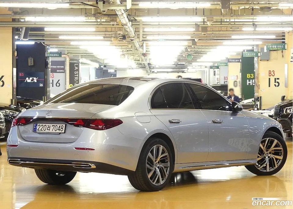 Mercedes-Benz E-Class E220d 4MATIC 2024 — миниатюра 2