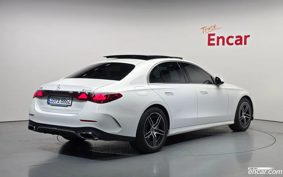Mercedes-Benz E-Class E300 4MATIC AMG Line 2025 — миниатюра 2