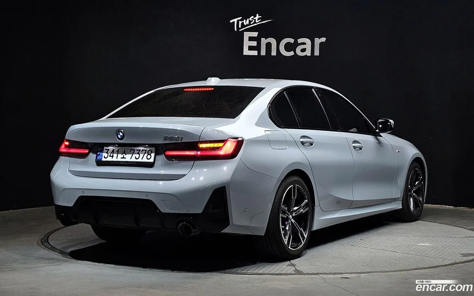 BMW 3 Series 320i M 2024 — миниатюра 2