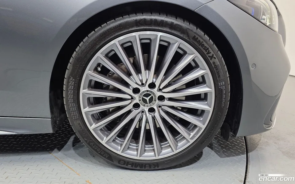 Mercedes-Benz C-Class C300 4MATIC AMG Line 2023 — миниатюра 5