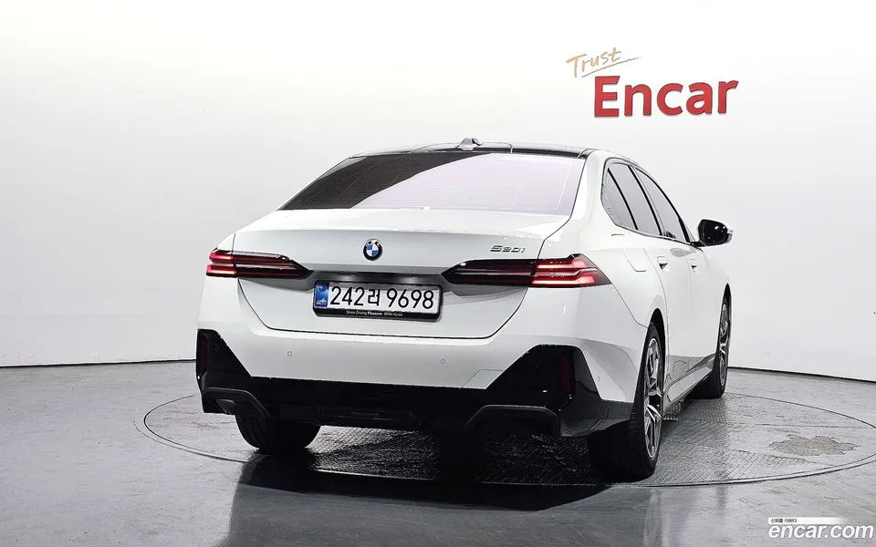 BMW 5 Series 520i M 2026 — миниатюра 4