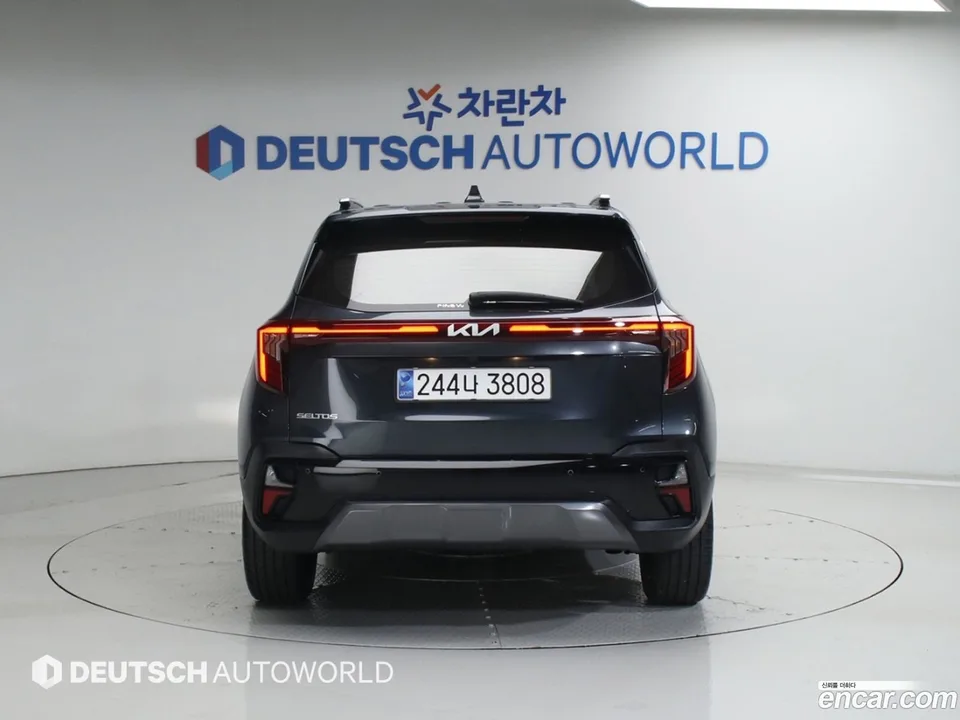 Kia Seltos 1.6 2WD 2024 — миниатюра 4
