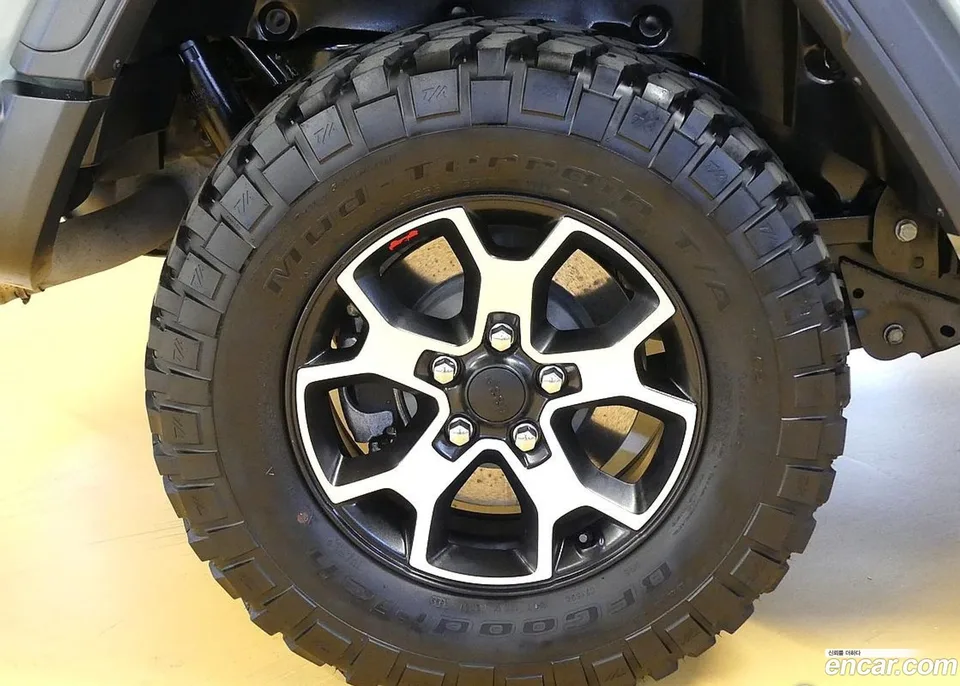 Jeep Wrangler 2.0 4 2023 — миниатюра 5