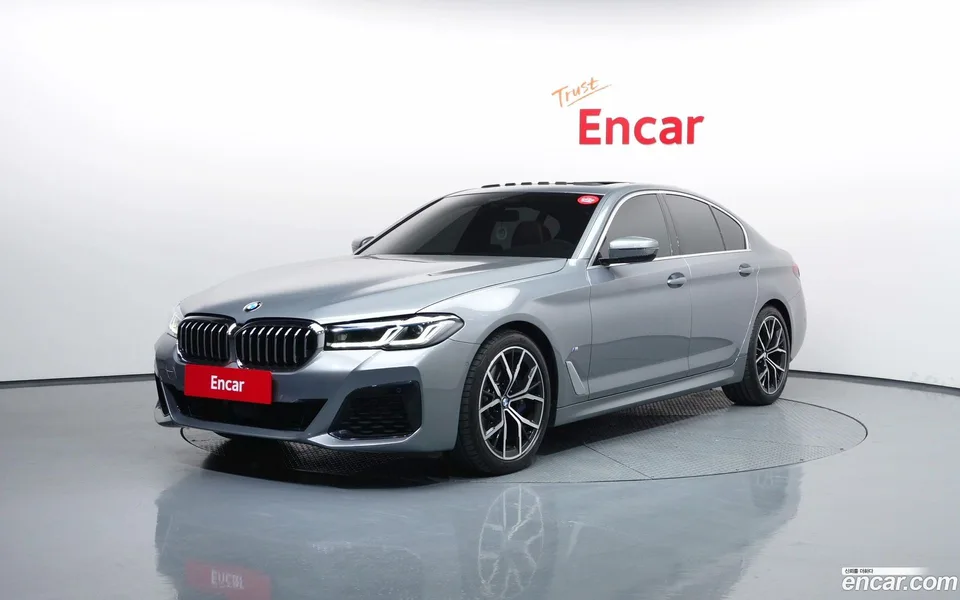 BMW 5 Series 530i M 2023 — фото 1, купить с доставкой в Москву