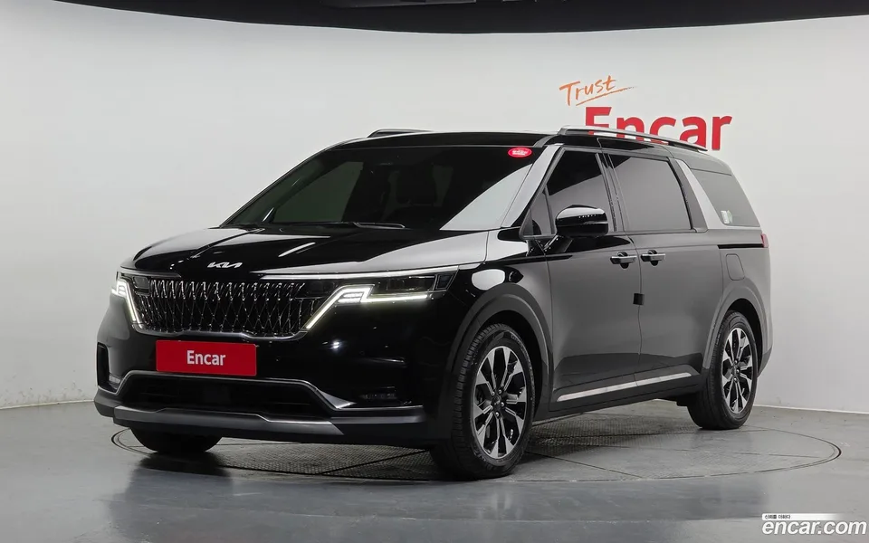 Kia Carnival 9 2022 — фото 1, купить с доставкой в Москву