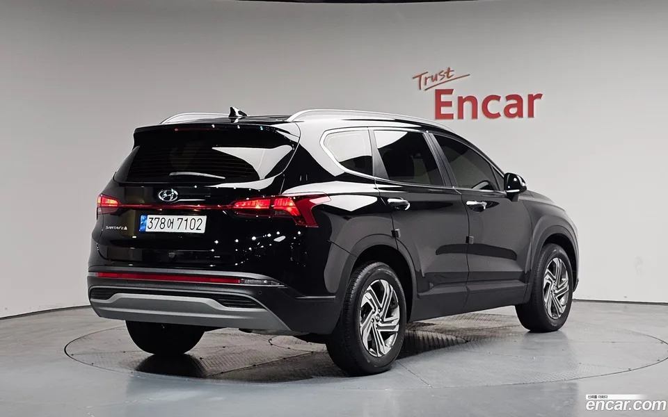 Hyundai Santa Fe 2.2 2WD 2022 — миниатюра 2