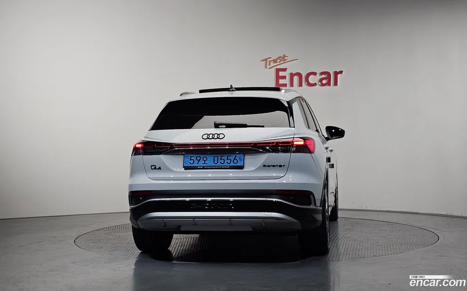 Audi Q4 e-tron 45 2025 — миниатюра 4