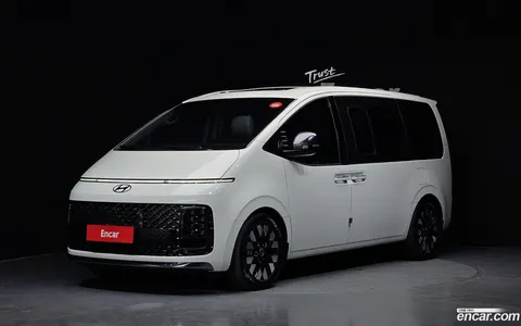Hyundai Staria 2025 купить в Москве