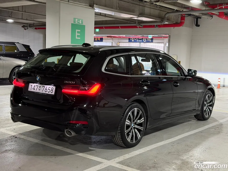 BMW 3 Series 320i 2025 — миниатюра 2