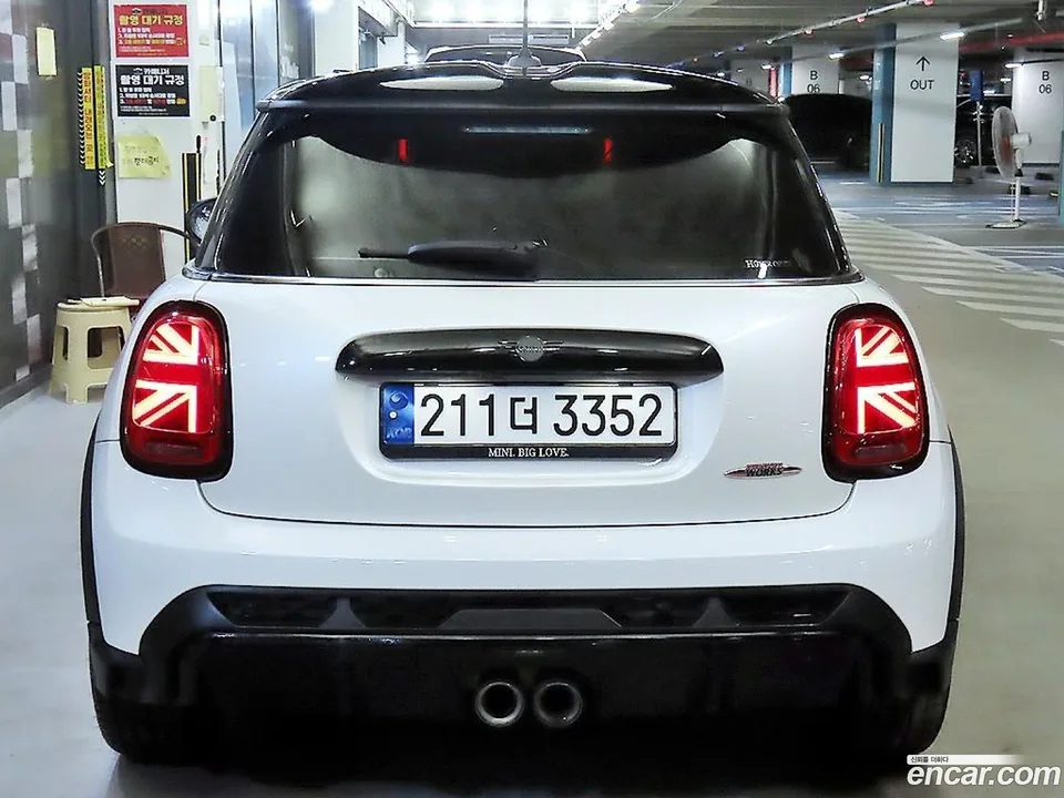 MINI Cooper S JCW 2023 — миниатюра 5