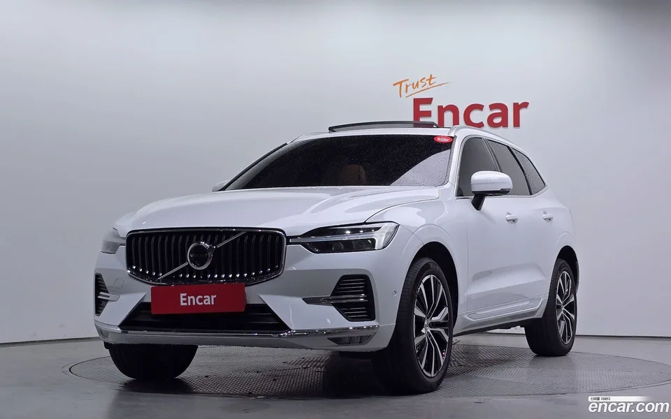 Volvo XC60 B6 2023 — фото 1, купить с доставкой в Москву