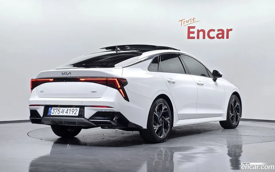 Kia K5 Hybrid 2024 — миниатюра 2