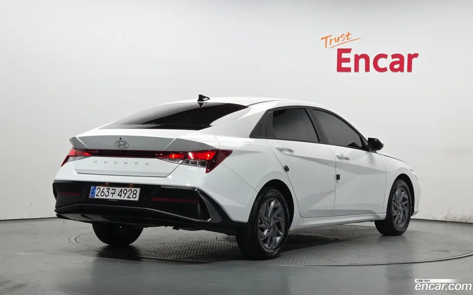 Hyundai Avante CN7 1.6 2025 — миниатюра 2