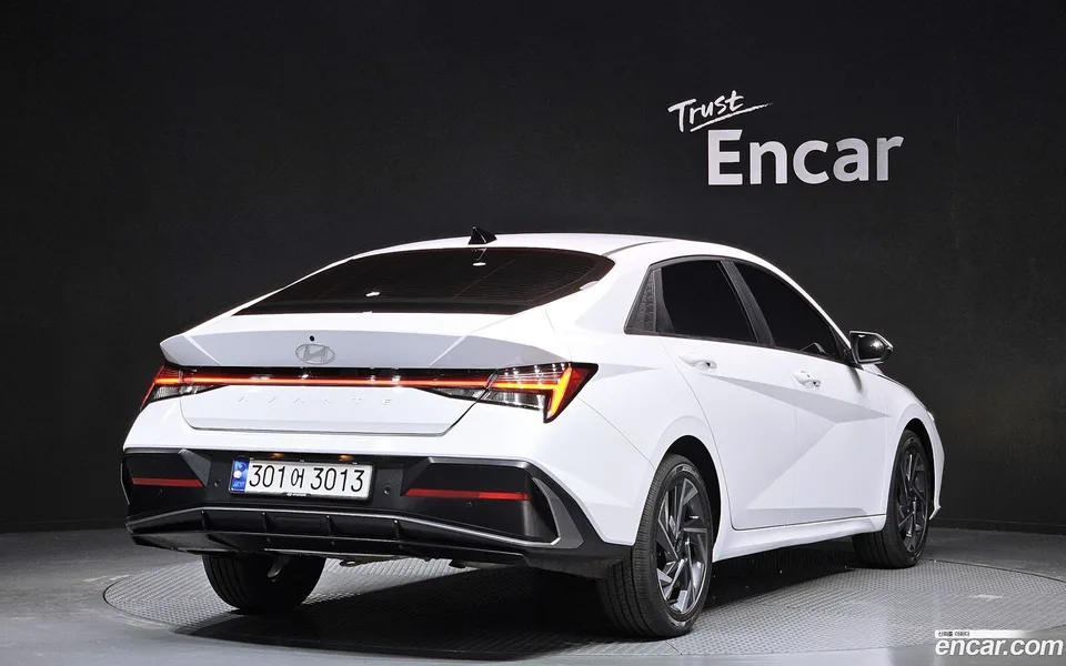 Hyundai Avante CN7 1.6 2023 — миниатюра 2