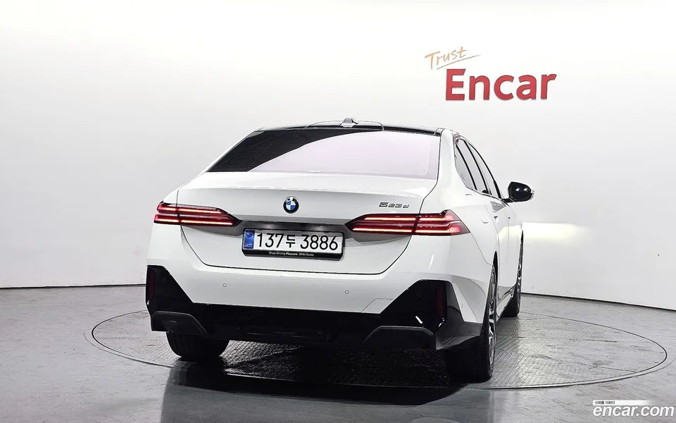 BMW 5 Series 523d M 2025 — миниатюра 4