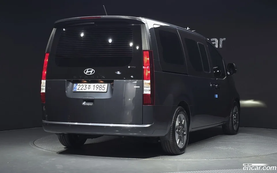 Hyundai Staria 4WD 9 2024 — миниатюра 2