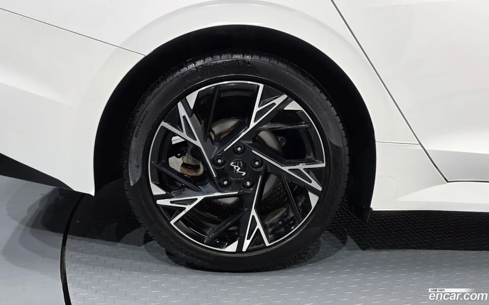 Kia K5 Hybrid 2024 — миниатюра 5