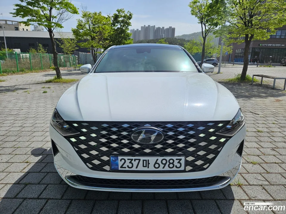 Hyundai Grandeur IG 2.5 2022 — фото 1, купить с доставкой в Москву