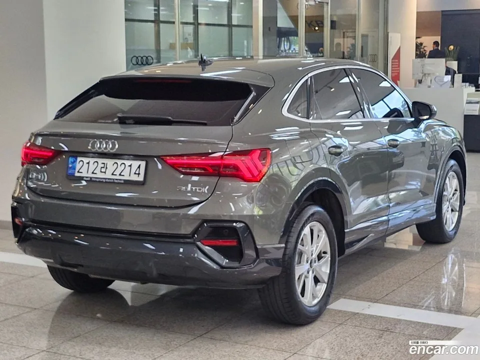 Audi Q3 35 TDI 2023 — миниатюра 2
