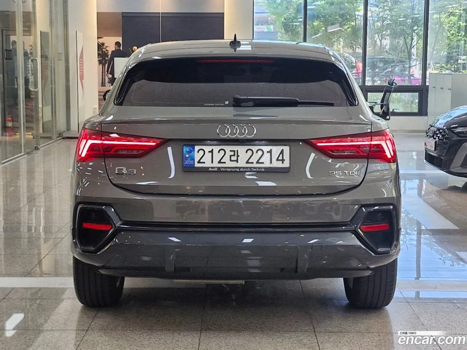 Audi Q3 35 TDI 2023 — миниатюра 4
