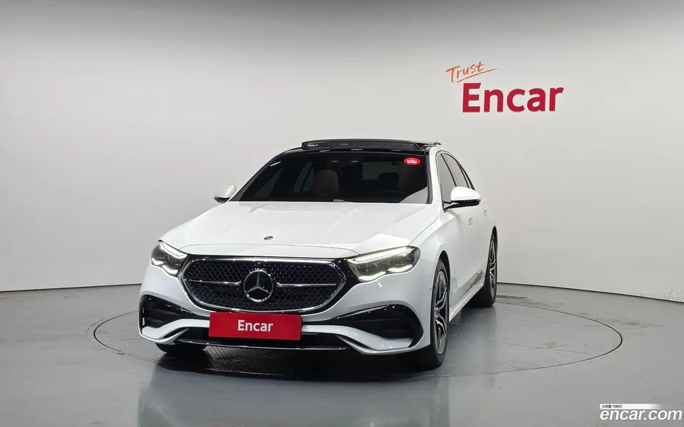 Mercedes-Benz E-Class E300 4MATIC AMG Line 2025 — миниатюра 3