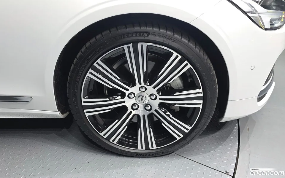 Volvo S90 B6 AWD 2024 — миниатюра 5