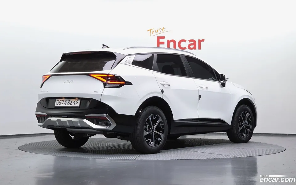 Kia Sportage Hybrid 2WD 2024 — миниатюра 2