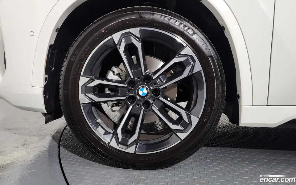 BMW X1 sDrive 18d M 2025 — миниатюра 5