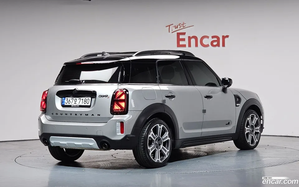 MINI Cooper S Countryman ALL4 2023 — миниатюра 2