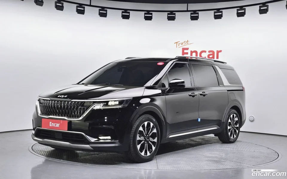 Kia Carnival 9 2022 — фото 1, купить с доставкой в Москву