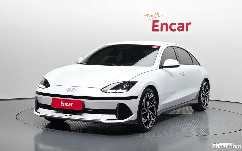 Hyundai Ioniq 6 2022 — фото 1, купить с доставкой в Москву