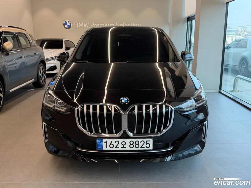 BMW 2 Series Active Tourer 220i 2023 — фото 1, купить с доставкой в Москву