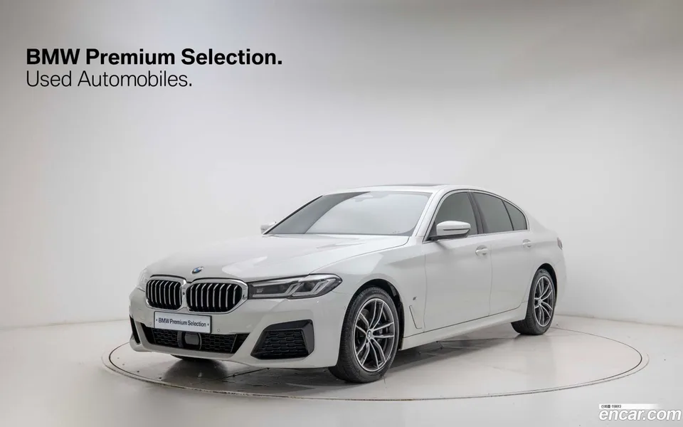 BMW 5 Series 523d M 2023 — фото 1, купить с доставкой в Москву