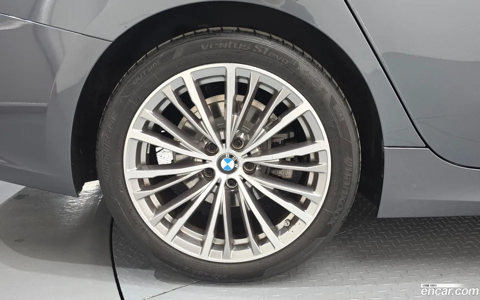 BMW 3 Series 320i 2022 — миниатюра 5