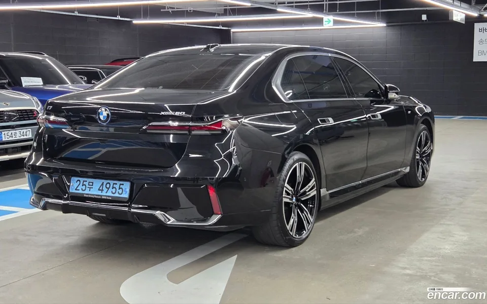 BMW i7 xDrive 60 M 2023 — миниатюра 2