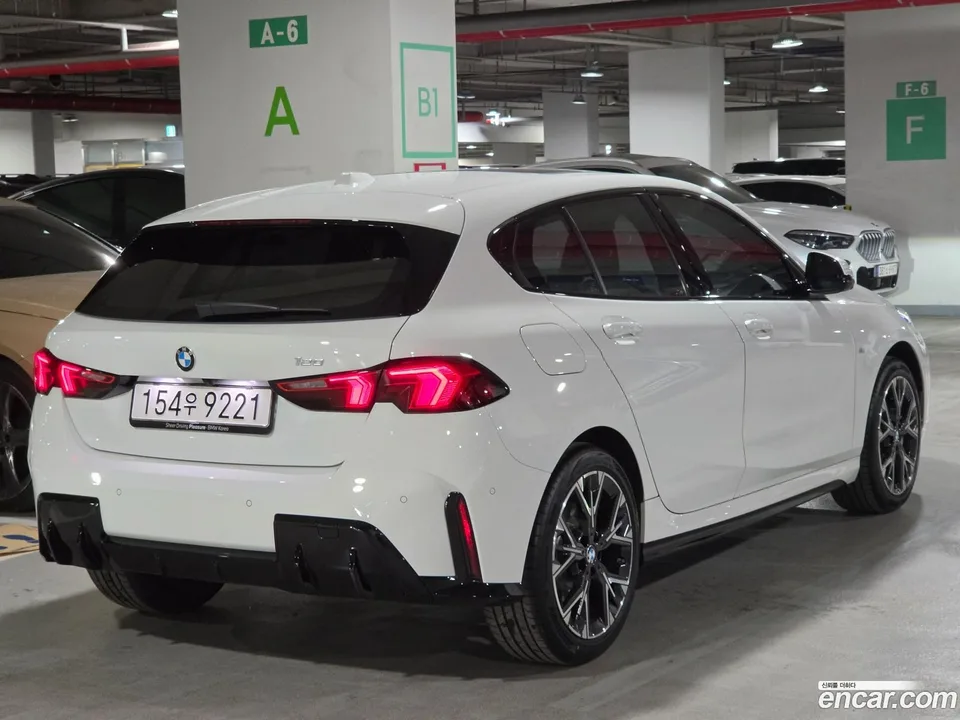 BMW 1 Series 120 M 2025 — миниатюра 2