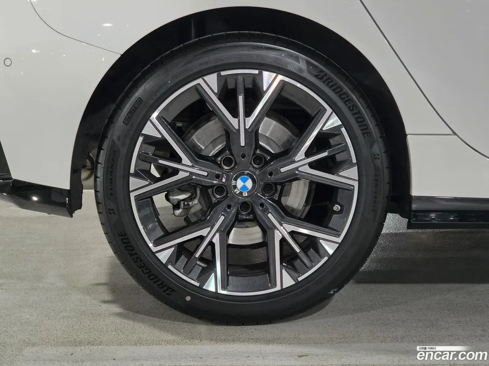 BMW 1 Series 120 M 2025 — миниатюра 5