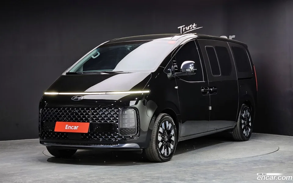 Hyundai Staria HEV 1.6 9 2025 — фото 1, купить с доставкой в Москву