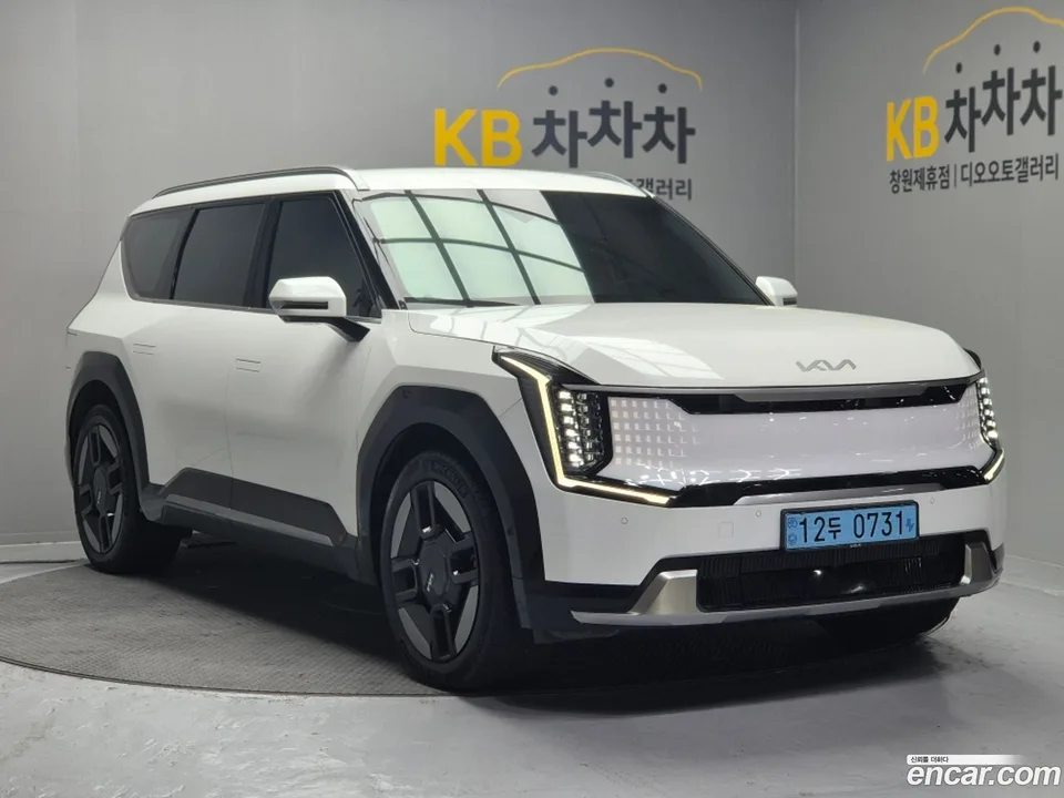 Kia EV9 4WD 2023 — миниатюра 3