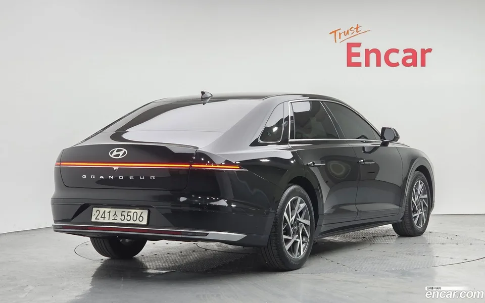 Hyundai Grandeur Hybrid 2024 — миниатюра 2