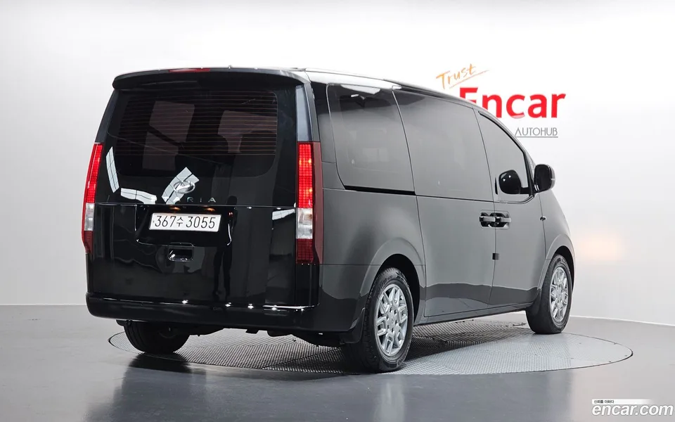 Hyundai Staria 9 2023 — миниатюра 2