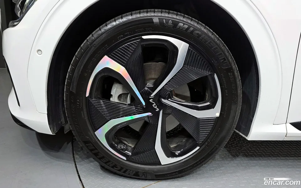 Kia EV6 4WD 2022 — миниатюра 5