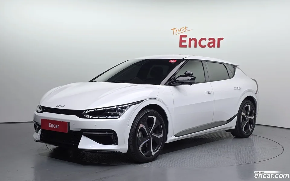 Kia EV6 4WD 2022 — фото 1, купить с доставкой в Москву